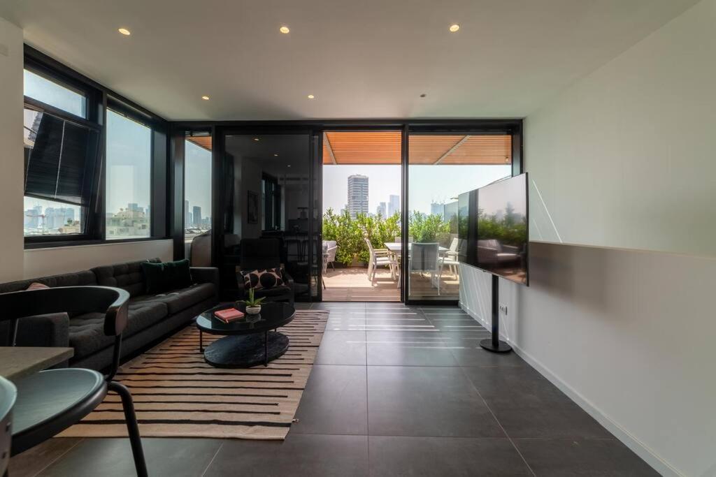 Amazing Penthouse On Gordon Beach 8 Guests Tel Aviv Exterior photo