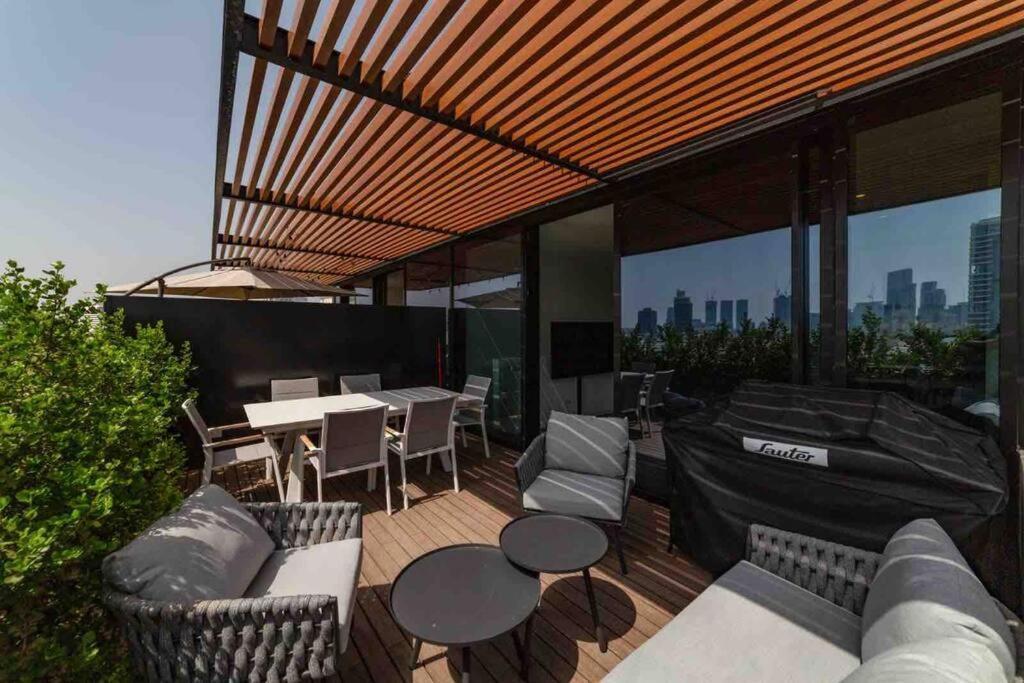 Amazing Penthouse On Gordon Beach 8 Guests Tel Aviv Exterior photo