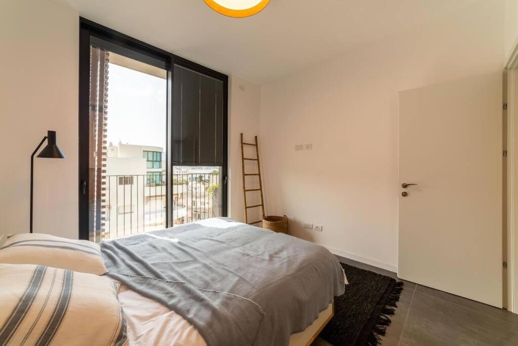 Amazing Penthouse On Gordon Beach 8 Guests Tel Aviv Exterior photo