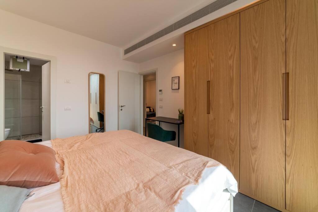Amazing Penthouse On Gordon Beach 8 Guests Tel Aviv Exterior photo